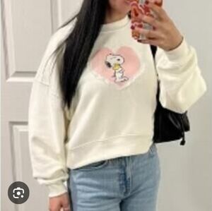 Peanuts Sweatshirt Women’s Snoopy Woodstock Heart Lace Oversized Boxy Ivory